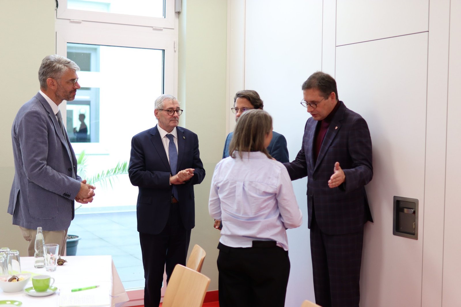 Gespräche am Rande des German-Qatar Forum Sachsen-Anhalt in Halle (Saale)